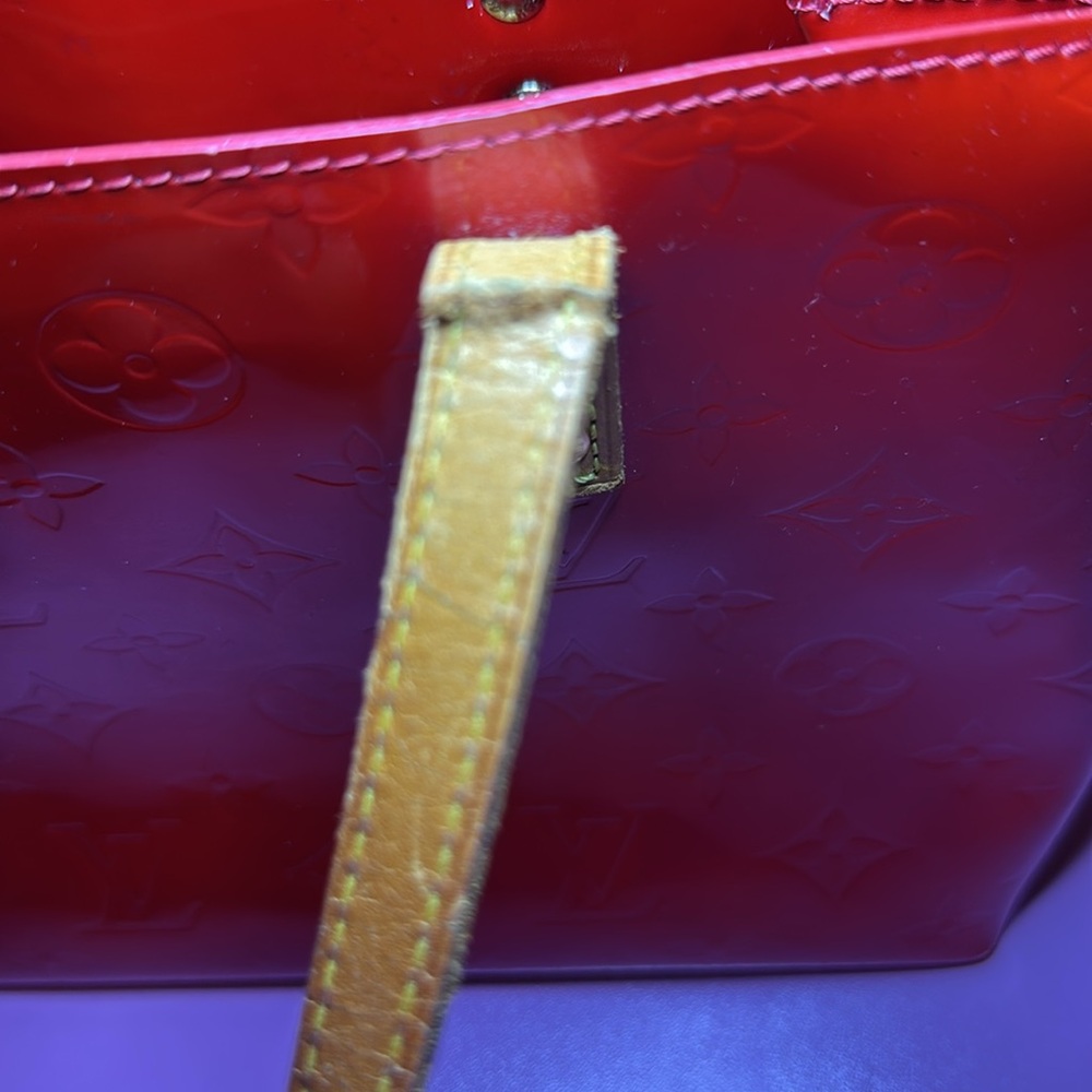 Authentic Louis Vuitton Vernis Red Reade PM M91088  Hand Bag NS020525 - Picture 9 of 16